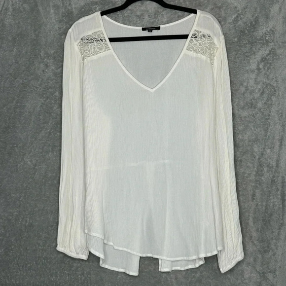 Ambiance 2X Shirt Top White Solid Long Sleeve V Neck Split Back Lace Trim Knit - Picture 1 of 7